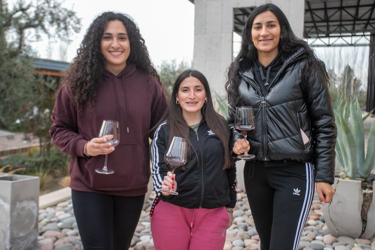 Constanza Patrucco, Flor Pacheco y Nadia Rivero. Constanza Patrucco, Flor Pacheco y Nadia Rivero.