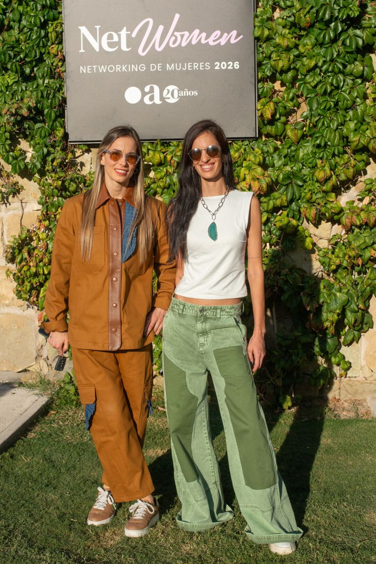 Manuela Reina y Agustina Quiroga. Manuela Reina y Agustina Quiroga.