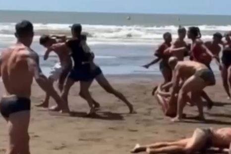 El hecho fue registrado por los testigos y por un dron que sobrevolaba la zona. Foto: Captura de video