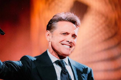 MDZol | Luis Miguel conmovió a sus fans chilenos al romper en llanto en pleno concierto.