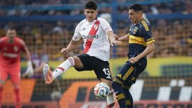 Miguel Merentiel, delantero de Boca, y Lautaro Riveros, defensor de River, en el último Superclásico.