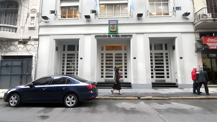 La AFA anuló un nuevo descenso. Foto: NA