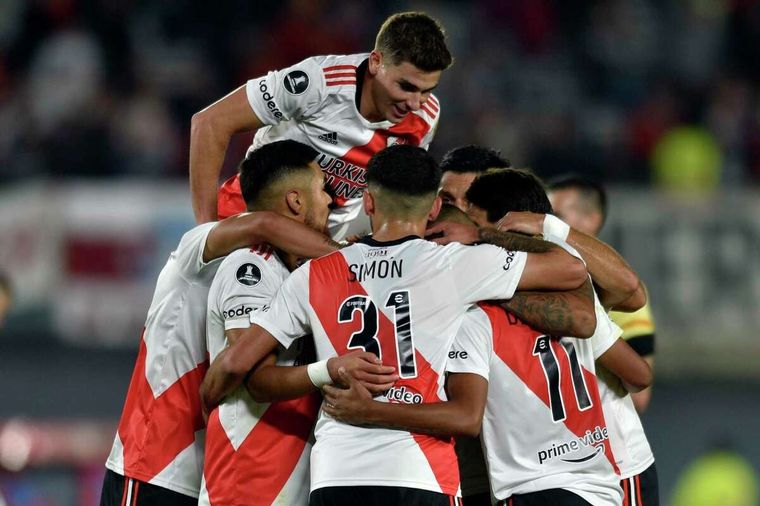 River tiene una dura parada ante Colo-Colo para seguir por la buena racha en la Copa Libertadores.
