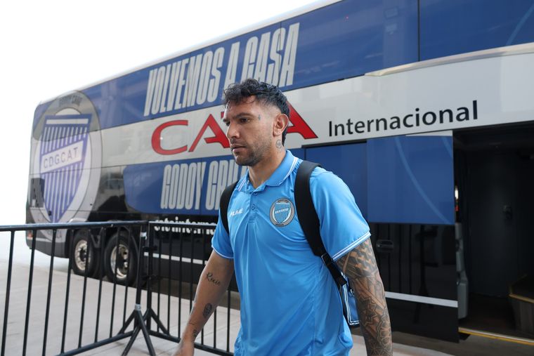 Montoya no viajó con el plantel por decisión del DT. Montoya no viajó con el plantel por decisión del DT.