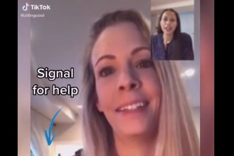 En TikTok se popularizaron las señales de auxilio