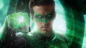 Ryan Reynolds como Hal Jordan en Linterna Verde.