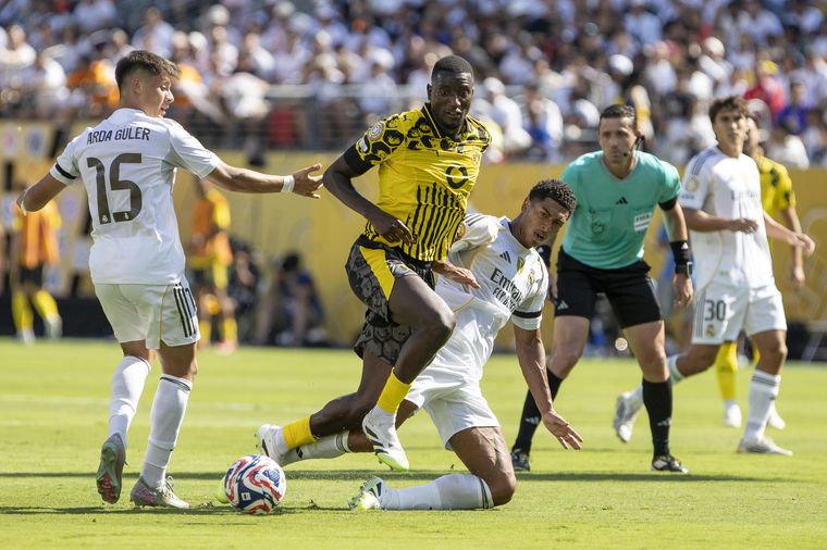 El partido entre el Real Madrid y Borussia Dortmund se jugó en el MetLife Stadium de New Yersey. El partido entre el Real Madrid y Borussia Dortmund se jugó en el MetLife Stadium de New Yersey.