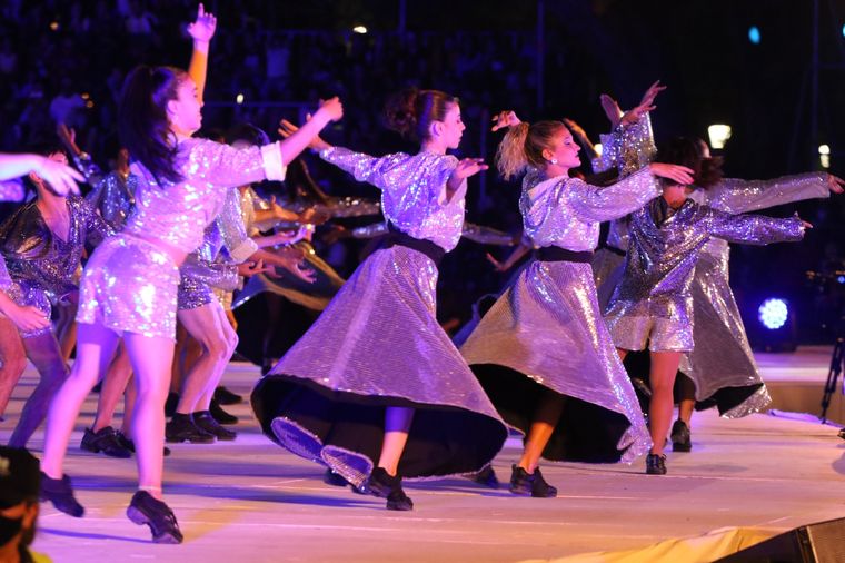 Los sueldos para los bailarines de la Fiesta de la Vendimia parten de $1.500.000. Los sueldos para los bailarines de la Fiesta de la Vendimia parten de $1.500.000.