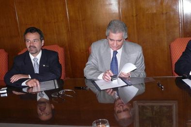 MDZol | Marchena ha firmado varios convenios para conseguir personal penitenciario. Uno de ellos lo rubricó hace poco con Luján. Foto: Gentileza