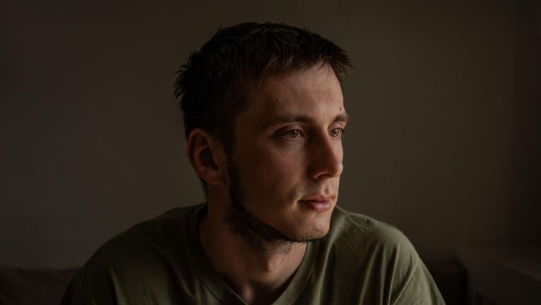 Pavlo experimentó la guerra con drones. "Crees que te están persiguiendo", dice.