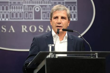 El ministro de Economía, Luis Caputo, impulsor de los cambios en el régimen cambiario y monetario que entrarán en vigencia el 1 de enero próximo. El ministro de Economía, Luis Caputo, impulsor de los cambios en el régimen cambiario y monetario que entrarán en vigencia el 1 de enero próximo.