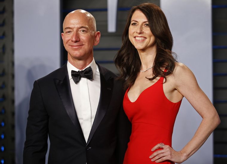 Jeff Bezos y MacKenzie Scott Foto: Reuters