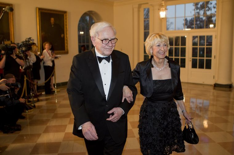 Warren Buffet Warren Buffet tiene 90 años y se casó por segunda vez en 2006. Foto: CNBC (cnbc.com).