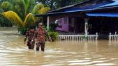 En Indonesia, hay inundaciones y deslizamientos de tierra tras las fuertes lluvias. Foto Efe En Indonesia, hay inundaciones y deslizamientos de tierra tras las fuertes lluvias. Foto Efe