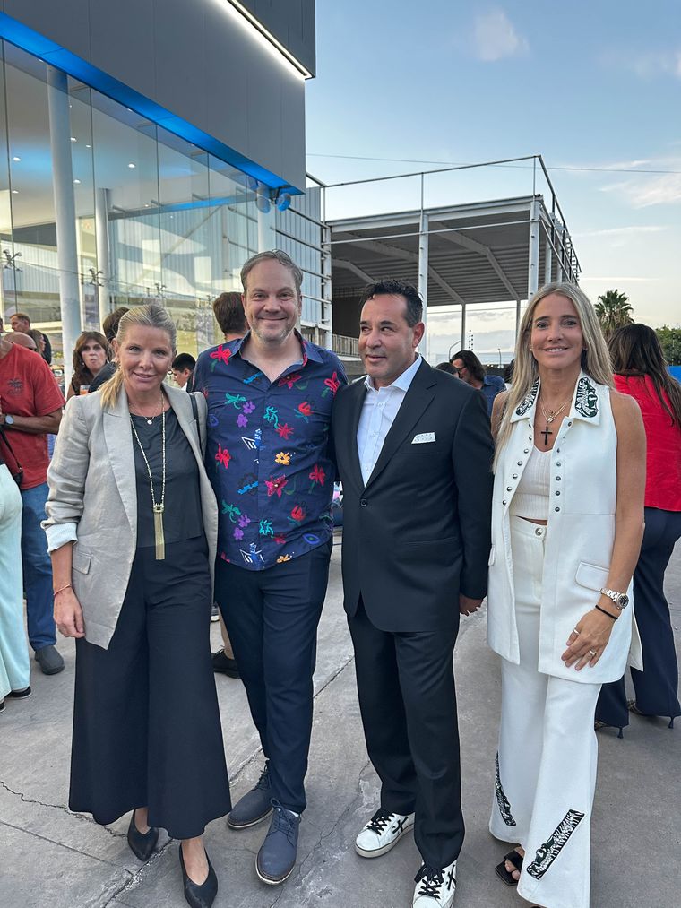 Marcela Terranova, Fede Croce, Adrián Yacopini y Pao Alund. Marcela Terranova, Fede Croce, Adrián Yacopini y Pao Alund.