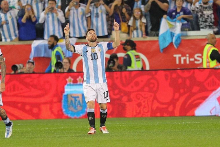 Messi sigue batiendo marcas con la camiseta argentina Foto: Instagram