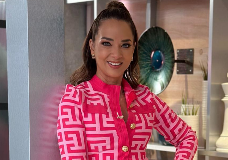 Adamari López decoró su hogar con adorables adornos navideños