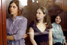 Las chicas de Pussy Riot, cuando fueron juzgadas en Rusia. Foto: Efe