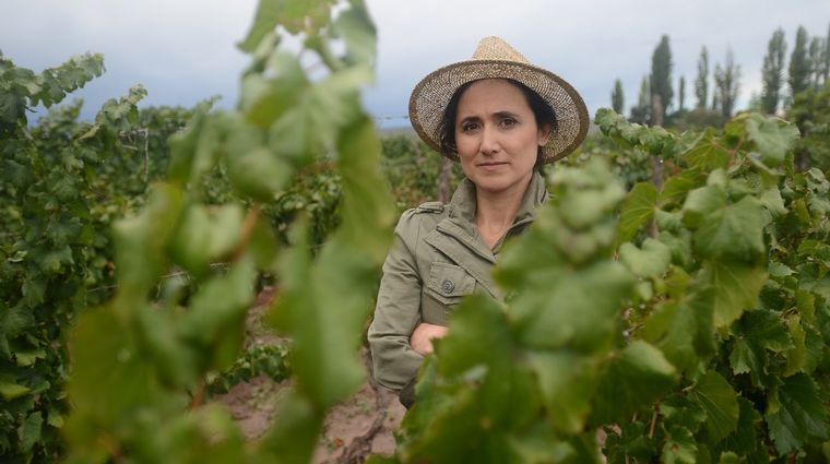 Laura Catena es además de enóloga, doctora. Combina sus saberes con vinos para una vida saludable.