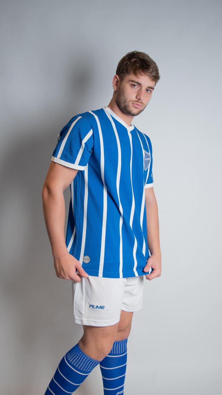 Godoy Cruz dio a conocer el precio de su nueva camiseta a días del estreno del Feliciano Gambarte Godoy Cruz dio a conocer el precio de su nueva camiseta a días del estreno del Feliciano Gambarte
