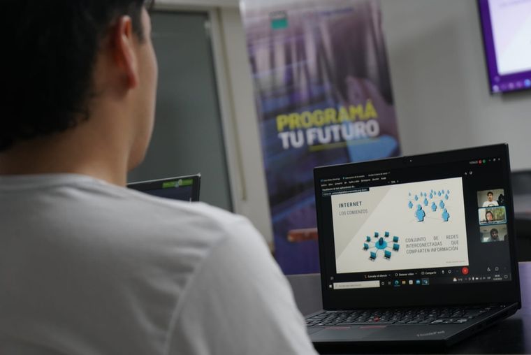 Durante la primera instancia del año fueron más de 1.800 los alumnos que se sumaron a lasespecializaciones que ofrece Potrero Digital. Foto: Potrero Digital