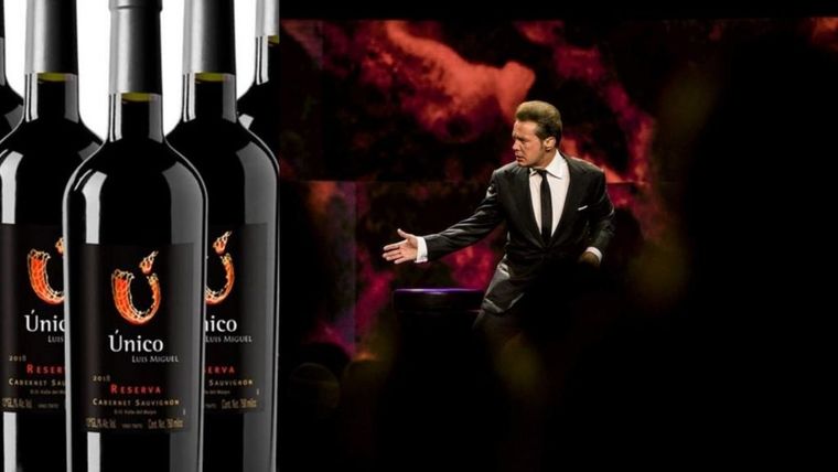 Luis Miguel y su vino.