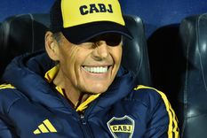 Sonríe Russo: un titular de Boca dejó atrás una molestia muscular y se puso a disposición para jugar ante Aldosivi. Sonríe Russo: un titular de Boca dejó atrás una molestia muscular y se puso a disposición para jugar ante Aldosivi.