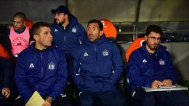 Carlos Tevez hizo su debut como DT de Talleres en la derrota 2-1 frente a San Lorenzo.