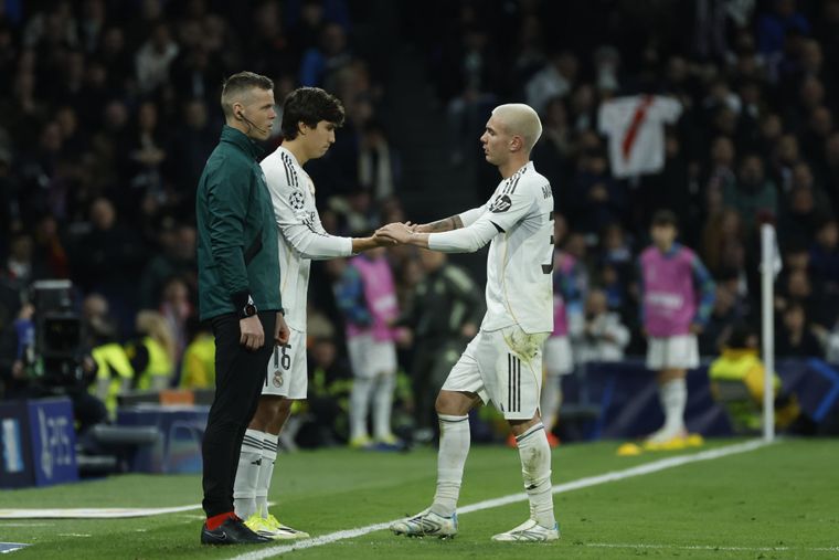 La última vez de Mastantuono como titular en el Real Madrid fue el 1° de febrero, hace más de dos meses. La última vez de Mastantuono como titular en el Real Madrid fue el 1° de febrero, hace más de dos meses.