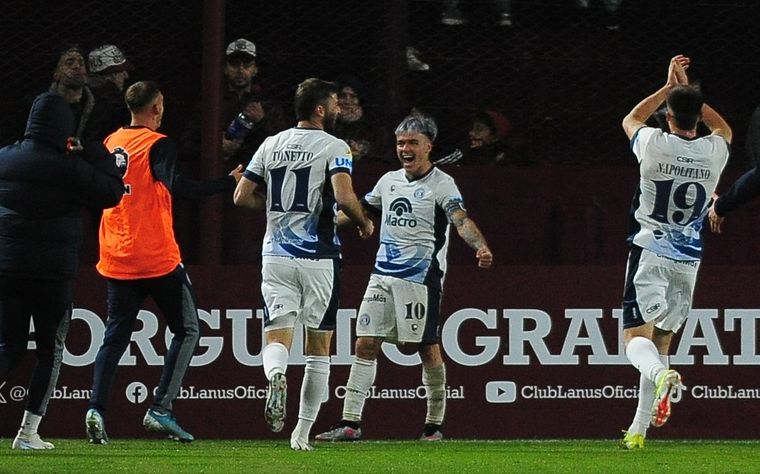 El 10 fue elegido como la figura del encuentro. Foto: Fotobaires