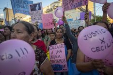 Chaco se ha movilizado por el femicidio de Cecilia Strzyzowski Foto: Telam