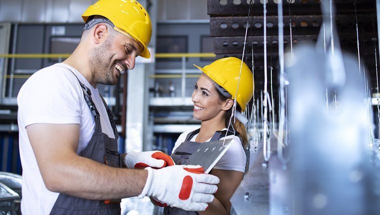 Búsqueda laboral para operarios de Mendoza.