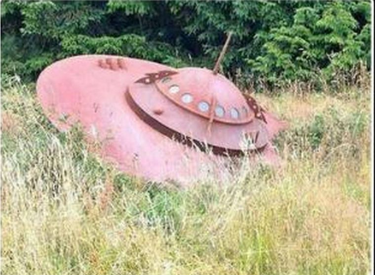 La publicación incluía una foto de la supuesta nave espacial y fue difundida en la plataforma Marketplace. Foto: Captura de aviso en Marketplace