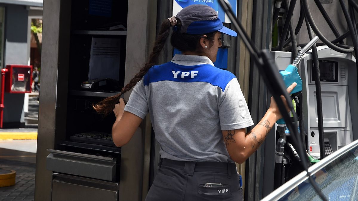 El combustible volvió a aumentar en Mendoza este jueves: más de $20 por litro