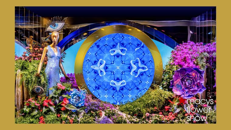 Flower Show: vidriera para la famosa tienda Macy's. New York (2025). Flower Show: vidriera para la famosa tienda Macy's. New York (2025).