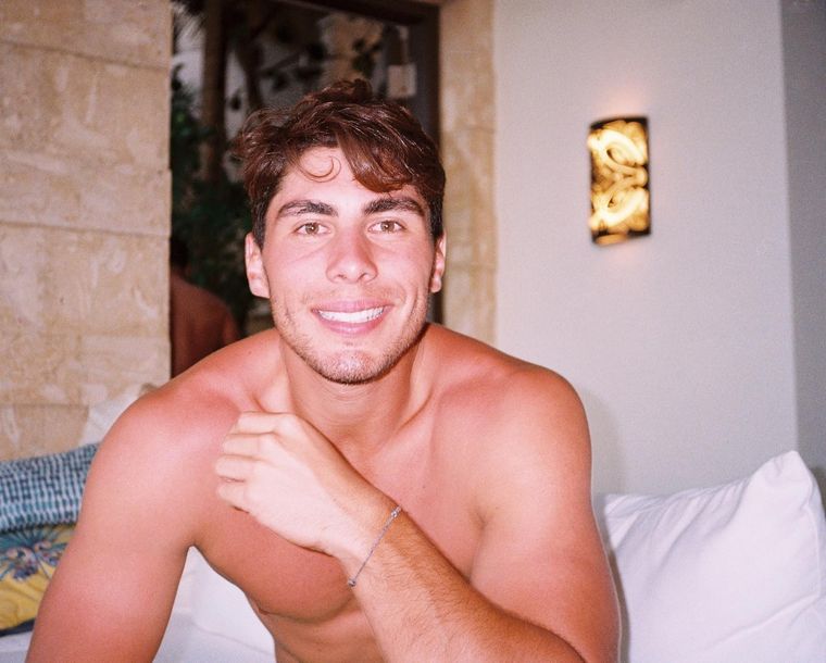 El hijo de Chayanne arranca miles de suspiros al lucir su cuerpo al natural. Foto: Lorenzo Figueroa / Instagram