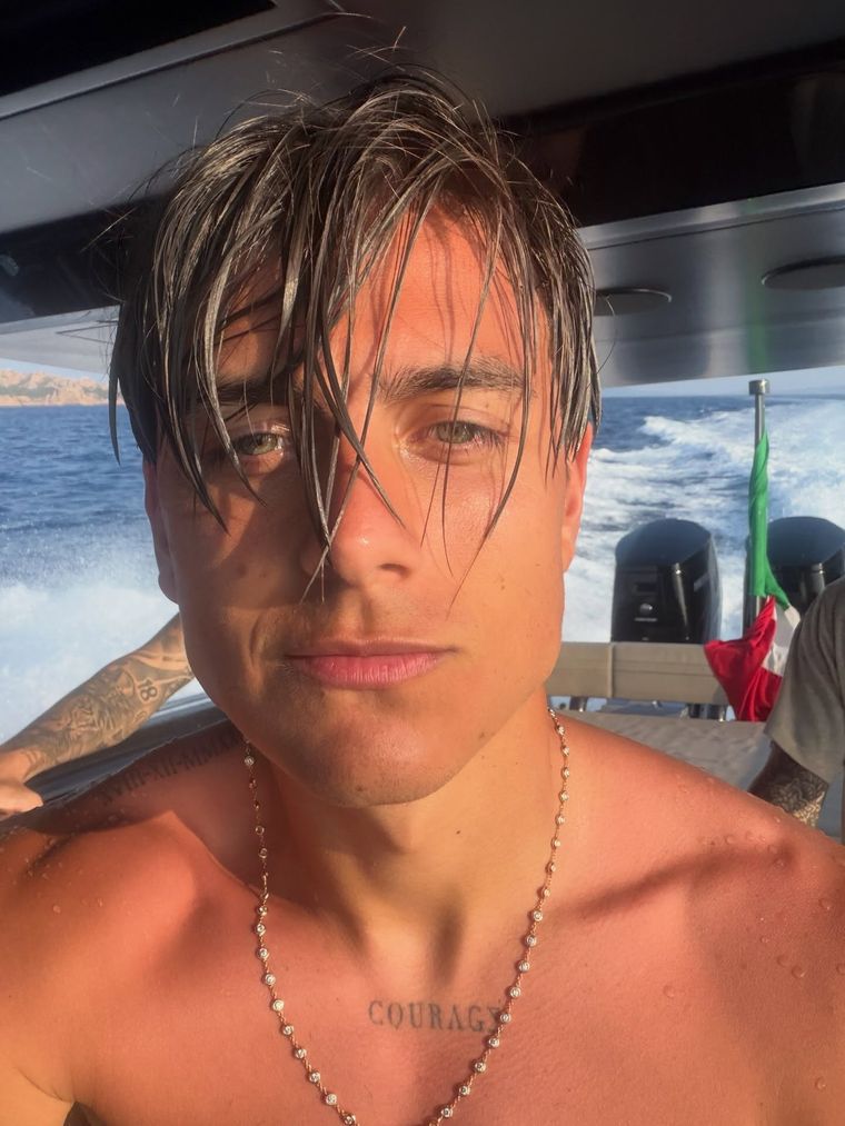 Paulo Dybala disfrutó de unos días de descanso a bordo de una embarcación en aguas cristalinas. Paulo Dybala disfrutó de unos días de descanso a bordo de una embarcación en aguas cristalinas.