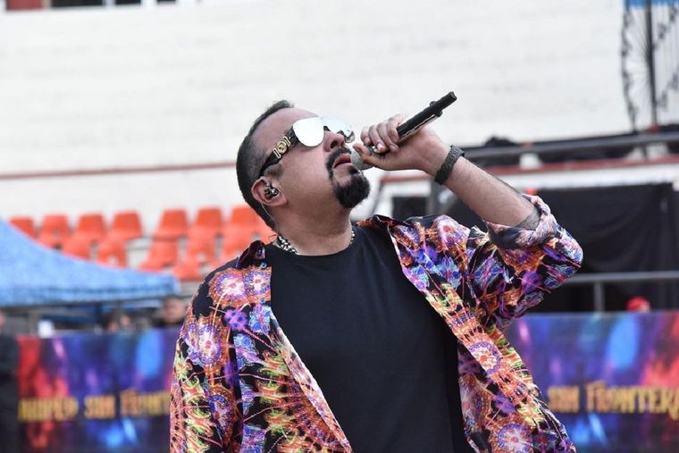 Pepe Aguilar nació el 7 de agosto de 1968 en San Antonio, Texas.