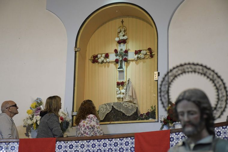 La imagen que habría sido encontrada por Alcaraz mientras talaba un algarrobo, donde se origina la fiesta popular.(Foto: Télam) Foto: Télam