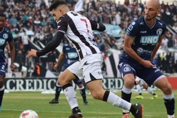 El Lobo se hizo fuerte de local y se llevó el clásico del Parque ante la Lepra.