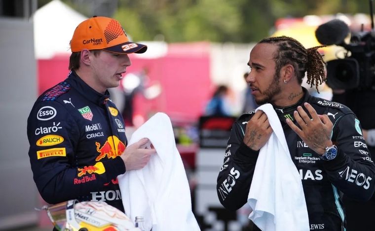 Para Bernie Ecclestone, Verstappen está por encima de Hamilton. Foto: @F1