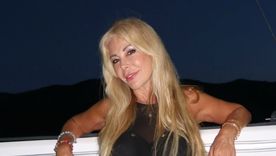 La actriz volvió a ser centro de un escándalo, esta vez de nivel internacional, al ser vinculada románticamente con el famoso cantante español. La actriz volvió a ser centro de un escándalo, esta vez de nivel internacional, al ser vinculada románticamente con el famoso cantante español.