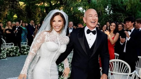 Los flamantes esposos Lauren Sánchez y Jeff Bezos. No te pierdas las fotos de los famosos, al final. Los flamantes esposos Lauren Sánchez y Jeff Bezos. No te pierdas las fotos de los famosos, al final.