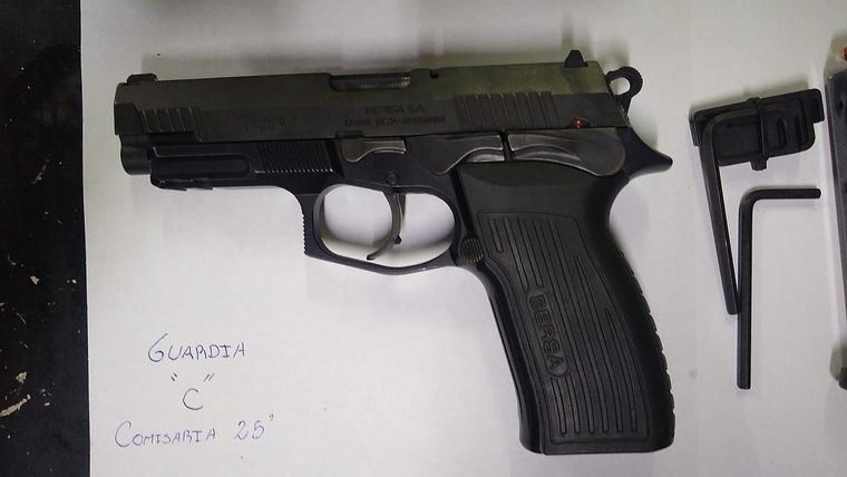 El arma secuestrada Foto: Prensa Ministerio de Seguridad