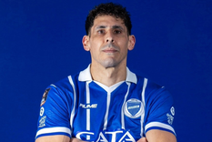 Diego Viera volvió a Godoy Cruz y sorprendió con un mensaje en guaraní en su presentación