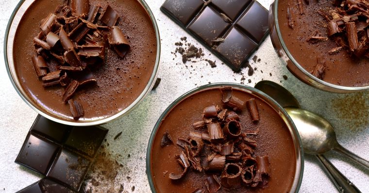 Prepará una rica mousse de chocolate en casa.