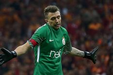 muslera hablo de la chance de jugar en boca y fue tajante muslera hablo de la chance de jugar en boca y fue tajante