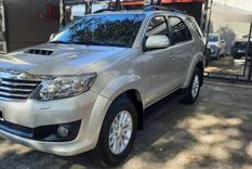 Toyota SW4 El SUV derivado de Hilux se encuentra en óptimo estado.