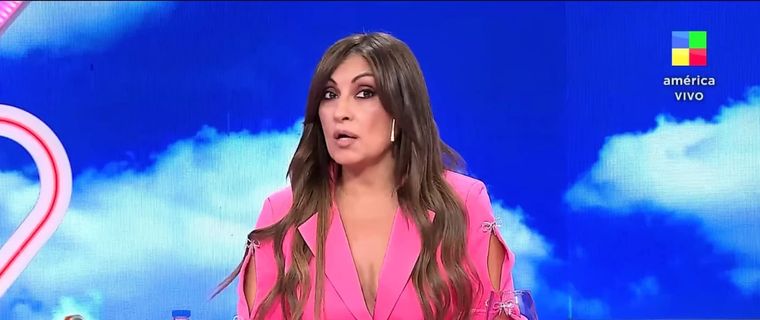 La experimentada periodista opinó duramente sobre el distanciamiento de las figuras. Foto: Captura Pantalla Canal América.