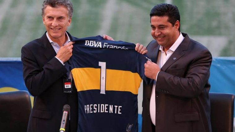 Macri y Angelici se unen para destronar a Riquelme.